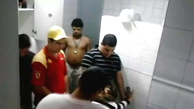 Pornografia sem registo  O criador de bigode deu à namorada um filmes pornô 2019 prazer interessante.