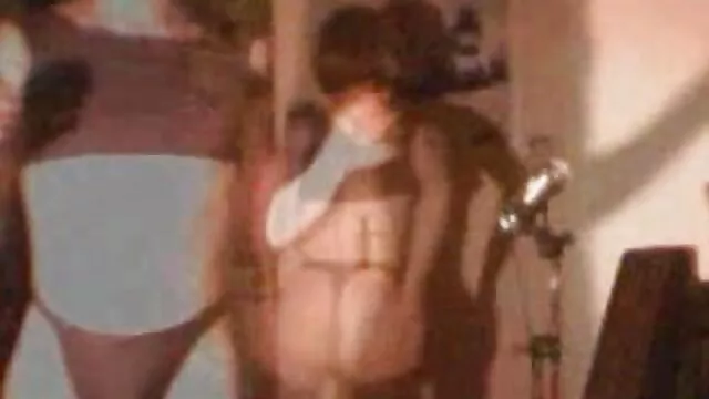 Pornografia sem registo  Um casal lindo filme pornô com bruna surfistinha fode na sauna