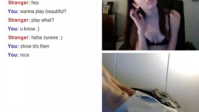 Pornografia sem registo  Duas lésbicas divertem-se como filme porno imagem amigos