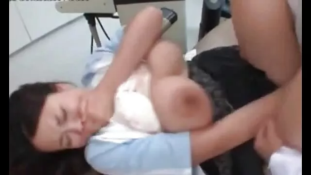 Pornografia sem registo  As bordas de filme porno conga la conga um casal estão a foder