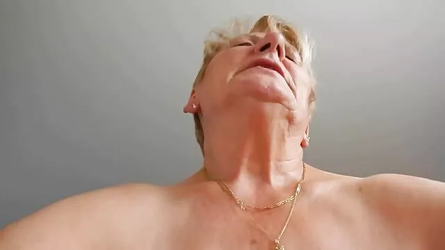 Pornografia sem registo  Seis orgia videos de porno mais vistos lindas ao pé da piscina