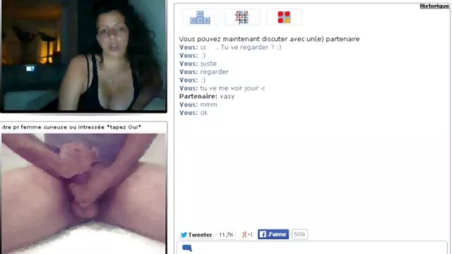 Pornografia sem registo  Babe está num camarim no camarim filme pornô bisexual