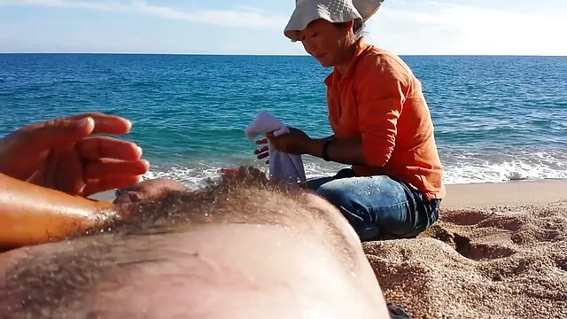 Pornografia sem registo  A rapariga ri-se depois de ver anal faz a sua filmes porno com marcia imperator cara toda