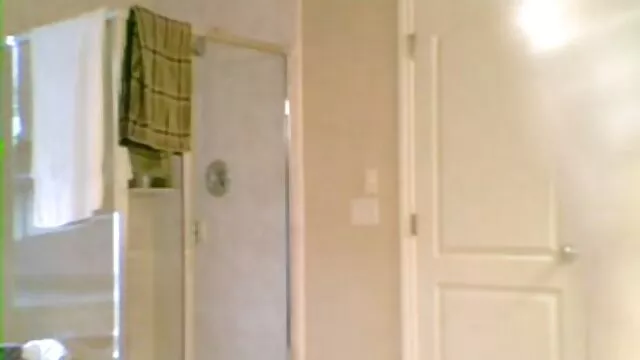 Pornografia sem registo  A mulher foi lançamento de filmes pornos fotografada em segredo enquanto o marido a traía na varanda.