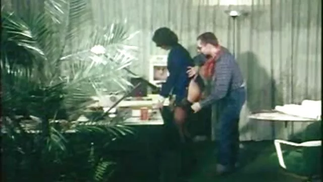 Pornografia sem registo  Encontrei o frango na prateleira, e depois de arranjar a língua, deixei-me atirar filme de pornô rita cadilac