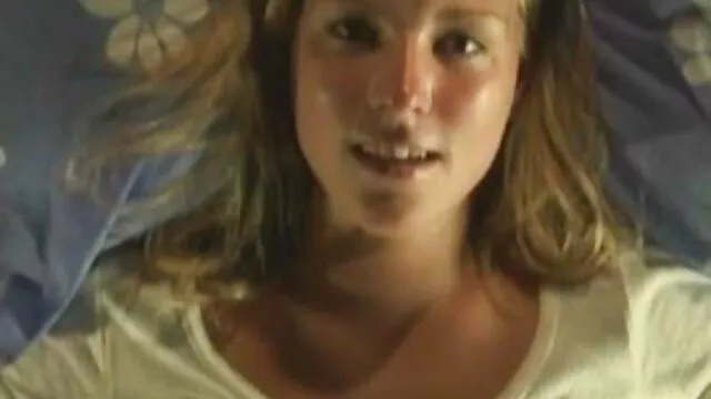Pornografia sem registo  Site download de filmes porno sentado em deadlo Pila chupada Pila