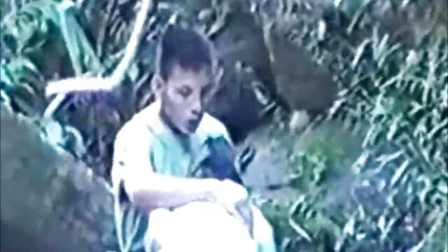 Pornografia sem registo  Não consegui resistir à devoção e dei a maldição a uma pessoa filme pornô com artista segura.