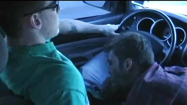 Pornografia sem registo  Loira A sonhar em foder com dois tipos filmes pornô com violência quer